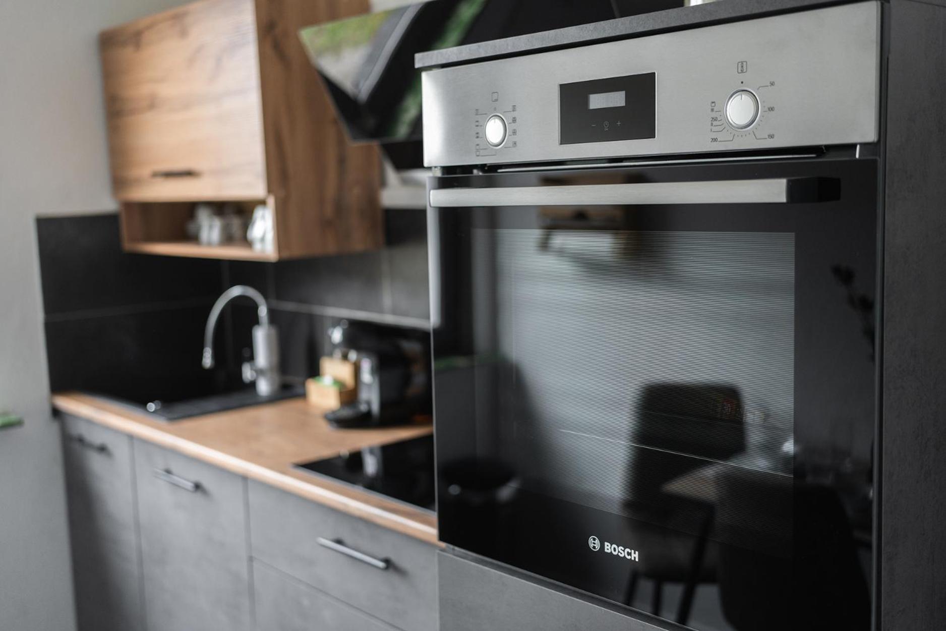 1-4 Gaeste Wohnung W-Lan, Netflix, Amazon, Parken, Arbeitsplatz, 24H Check In ,Vollausgestattet Kueche, Handtuecher Seife U,V,M Fuer Geschaeftsreisende, Paare, Familien , داتلن المظهر الخارجي الصورة
