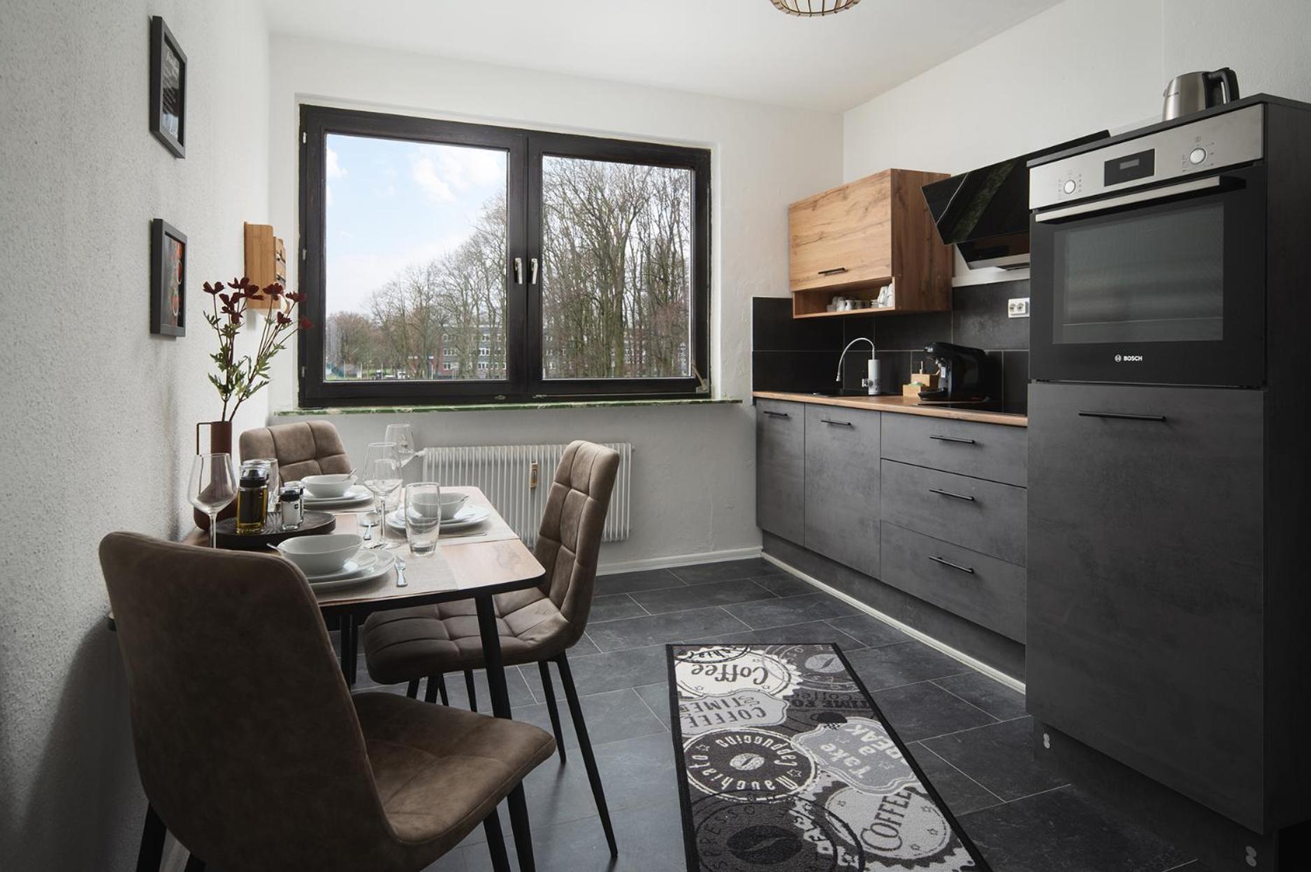 1-4 Gaeste Wohnung W-Lan, Netflix, Amazon, Parken, Arbeitsplatz, 24H Check In ,Vollausgestattet Kueche, Handtuecher Seife U,V,M Fuer Geschaeftsreisende, Paare, Familien , داتلن المظهر الخارجي الصورة